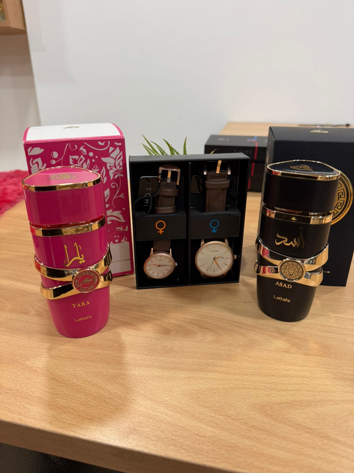 Vista 3 de Dúo Pareja YACANDY+ ASAD +RELOJES - CALIDAD: NORMAL